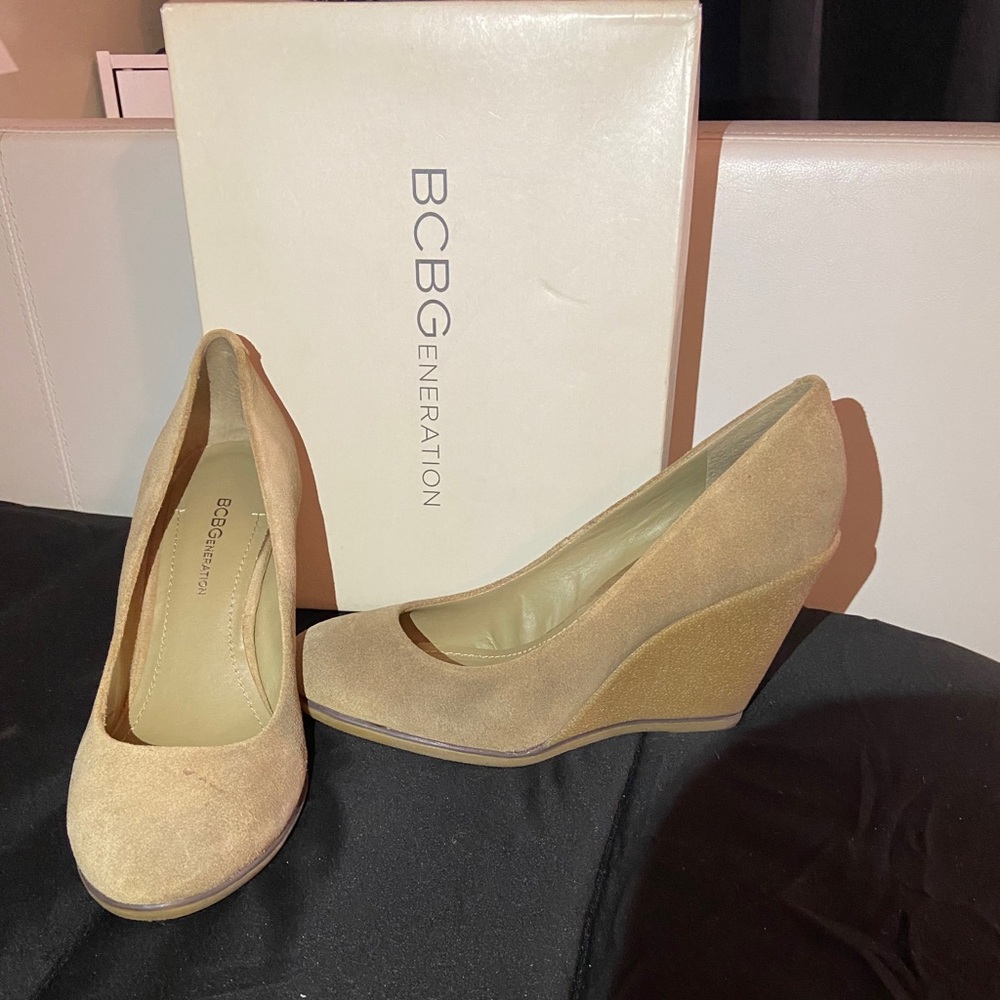 BCBG Wedges